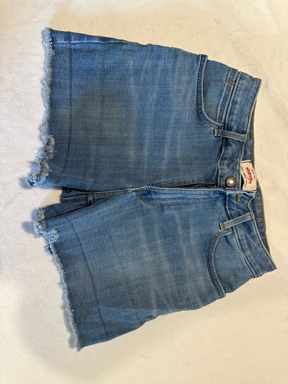 Wrangler 4” Frayed Shorts